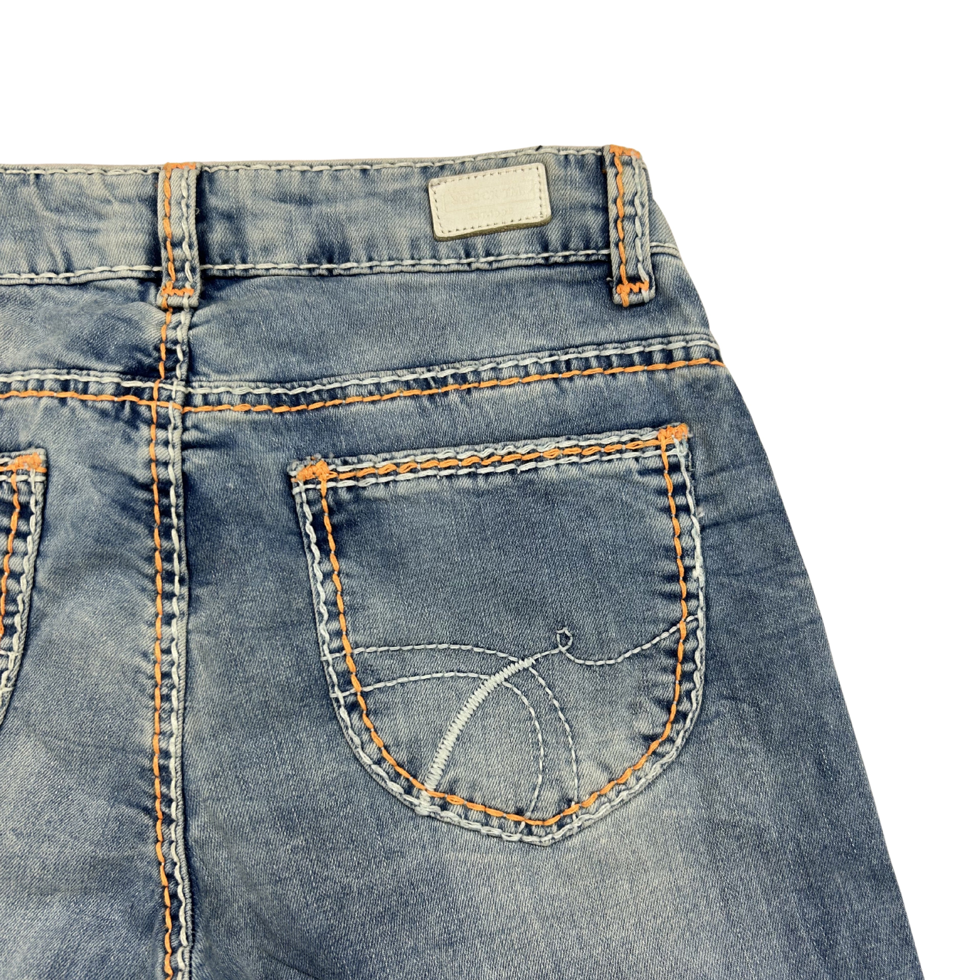 Soccx Denim Straight Leg Jeans – Medium Wash s Oranžovým Prošíváním