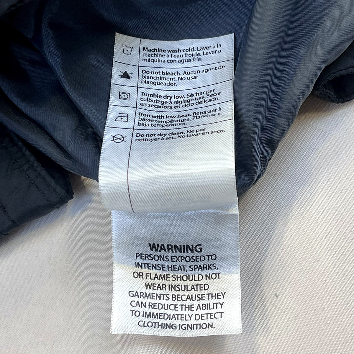 Carhartt prošívaná bunda (zip-up)