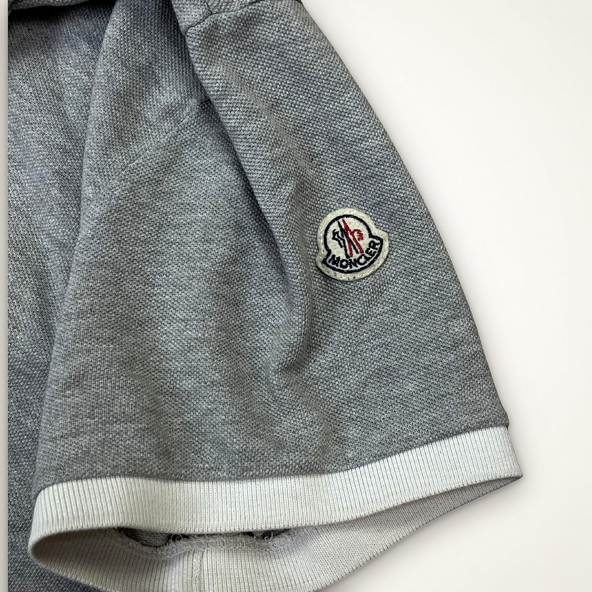Moncler Contrast Collar Polo – Heather Grey