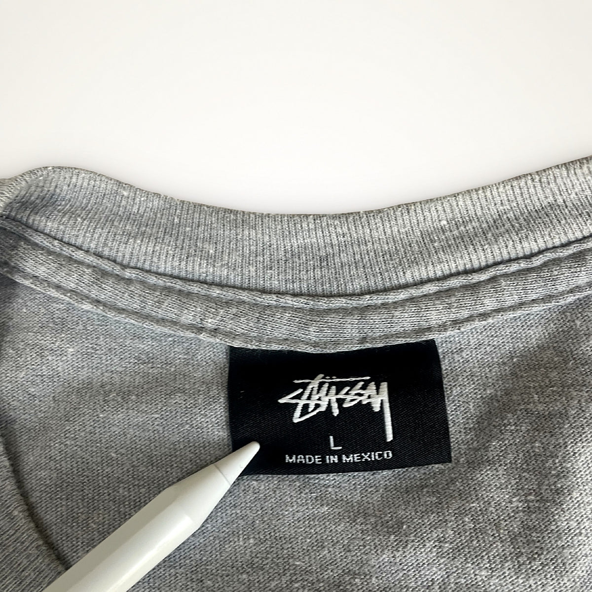 Stüssy "Stock Logo" Basic Tee – Grey Heather / L