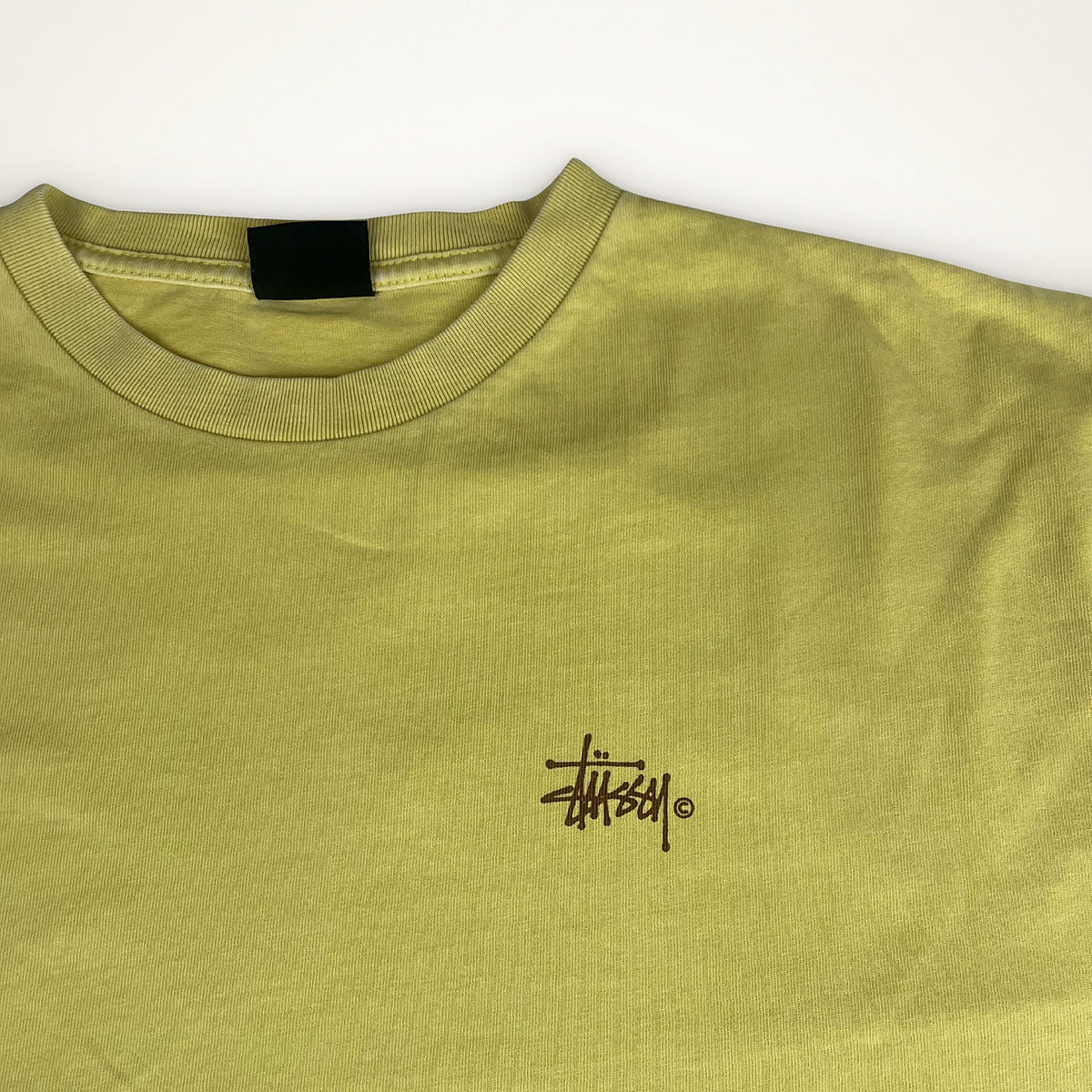 Stussy Vintage T-Shirt – Custom Obarvené na Světle Žlutou