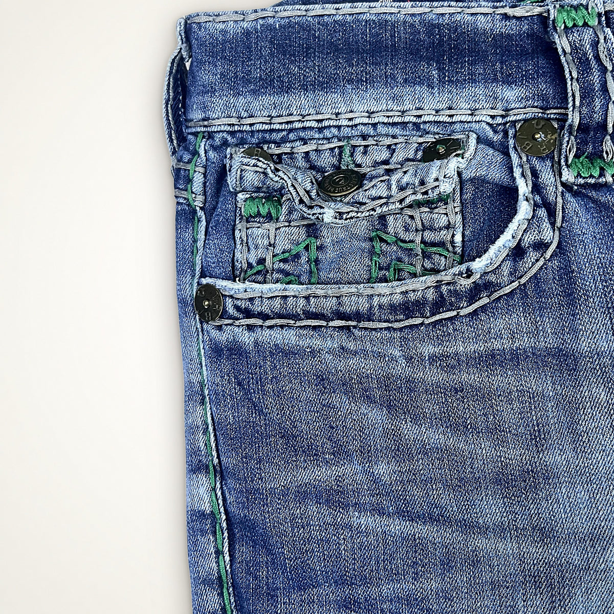 TRUE RELIGION STRAIGHT – LIGHT WASH GREEN STITCH