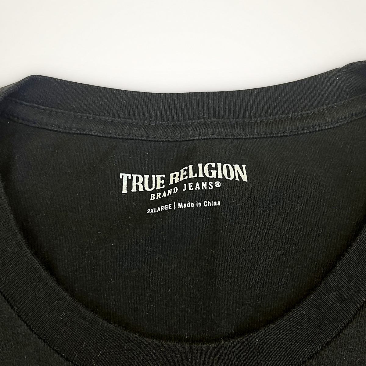 True Religion “TRUE / RLGN” tričko (black)